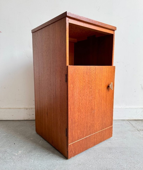 Image 1 of Comodino vintage con mobiletto