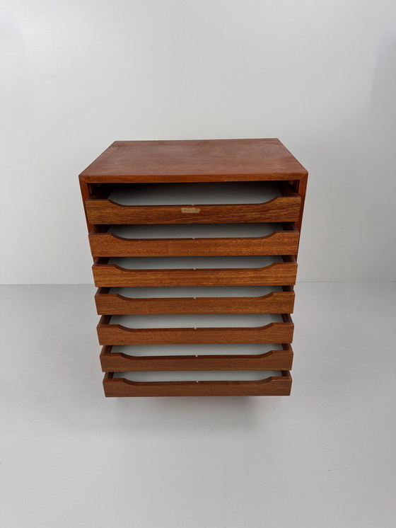 Image 1 of Mobile archivio danese vintage con anta a tamburo – Contenitore compatto in teak