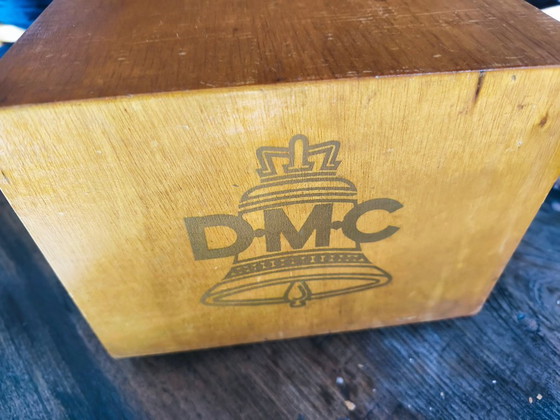 ZELDZAME VONDST: Authentieke DMC houten flosdraadkast + ENORME partij van 720-864 originele DMC – Opbergkast (photo 14 of 16)