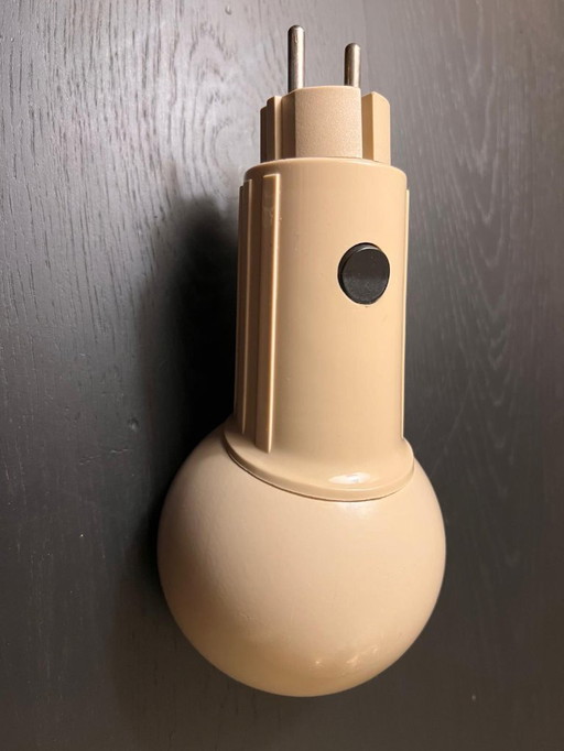 Stylish Bendt Hansen plug-in lamp – Cream color – Timeless Danish design