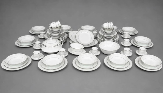 Servizio da tavola in porcellana Noritake, 114 pezzi. – Stoviglie, Porcelain (photo 10 of 10)