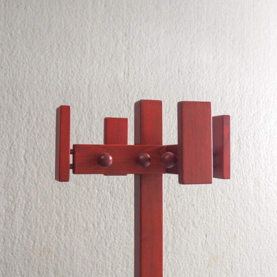 Postmodern Red Stained Pine Wood Coat Hanger – Coat racks (photo 10 of 11)