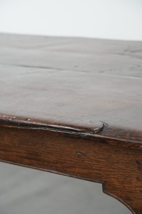 Image 1 of Antieke Landelijke Engelse Eikenhouten Eettafel Uit Begin 18e Eeuw Voor 4 Tot 6 Personen