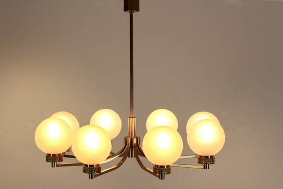 Lampadario francese in ottone e vetro smerigliato (foto 2 di 15)