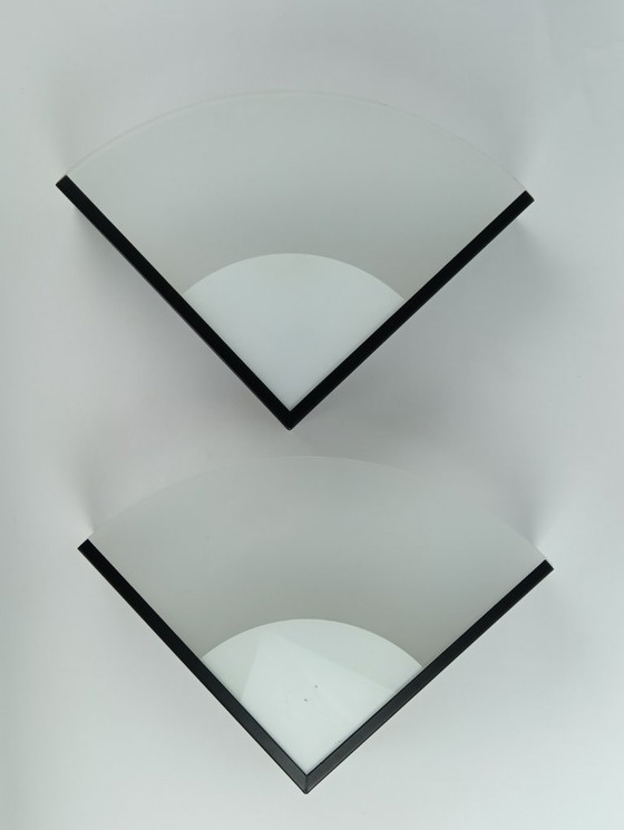 Image 1 of 2 applique triangolari minimaliste, 1980