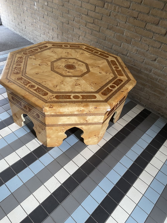 Image 1 of Einzigartiger, achteckiger Couchtisch im marokkanischen Stil, der auf Bestellung gefertigt wird – daher der Preis.