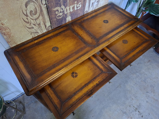 Image 1 of Antieke Engelse sidetable, wandtafel, wandconsole met lederen inleg afm. 126x46cm en 86cm hoog.