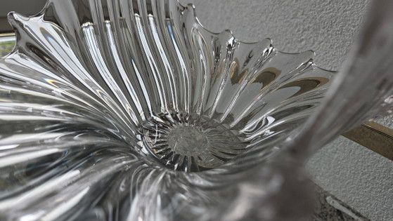 Image 1 of Mid-Century Eyecatcher: Vintage Kristallen 'Splash' Centrepiece met lichtroze tint