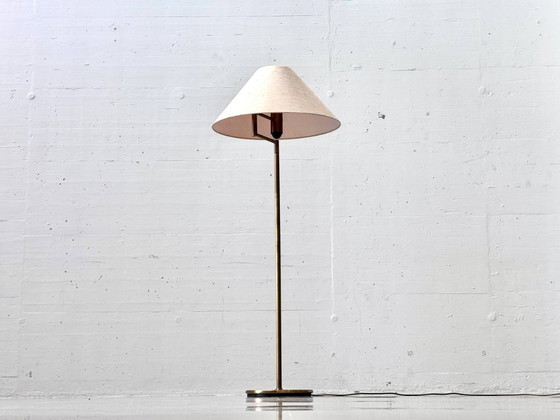 Image 1 of Lampadaire élégant en laiton avec abat-jour en tissu, années 1990