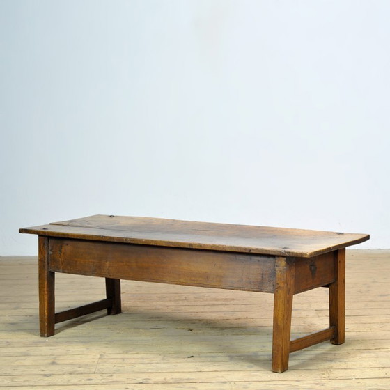 Image 1 of Oak coffee table, circa 1820