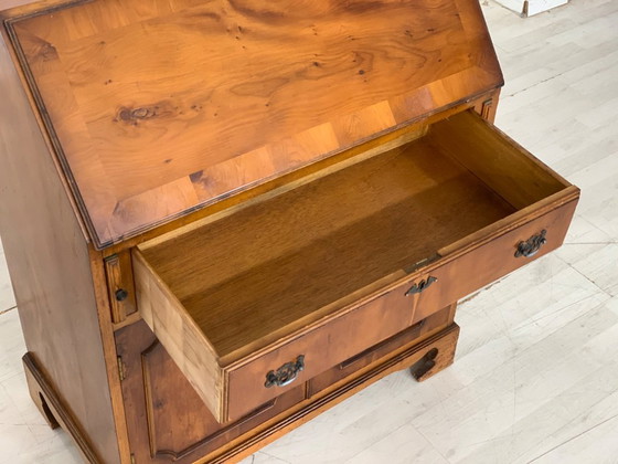 Image 1 of Secrétaire de style colonial armoire à écrire armoire de salon vintage