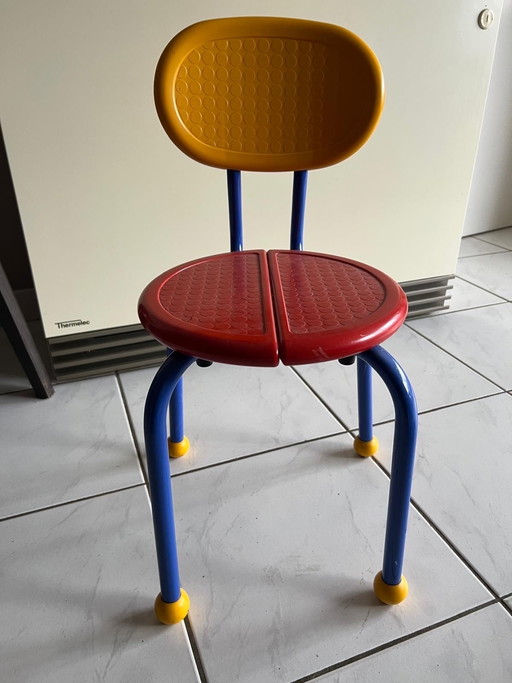 Puzzel kinderstoel IKEA Memphis stijl Knut Marianne Hagberg jaren 80