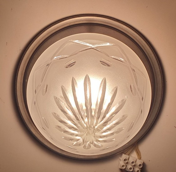 Image 1 of Lámpara de techo Art Déco con cristal tallado.