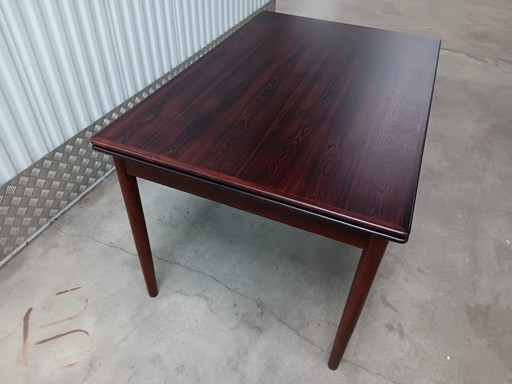 Complete vintage dedisgn dining room set.