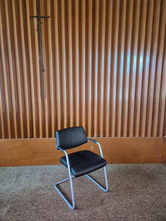 Image 1 of 6 sillas sitland uni de cuero