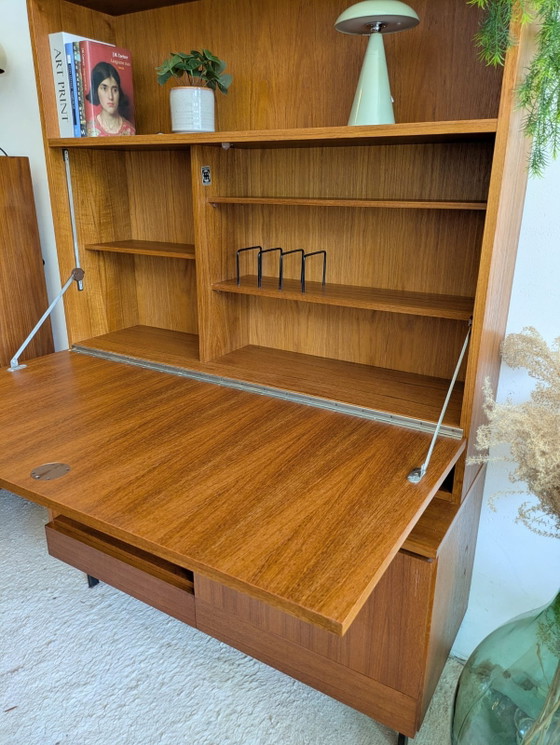 Image 1 of Credenza alta vintage, metà del secolo scorso