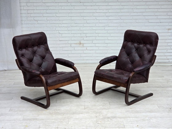 Image 1 of Jaren 70, Scandinavische fauteuil, bruin meubelleer, gebogen hout.