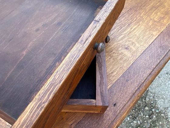 Image 1 of Schreibtisch mit 2 Schubladen, massive Eiche, 130 x 71 cm