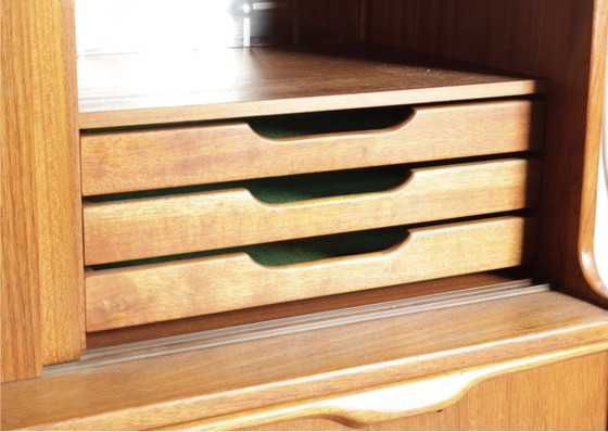 Wunderschönes dänisches Teak-Highboard | Mid-Century Modern | 1960er Jahre – Wood (photo 6 of 11)
