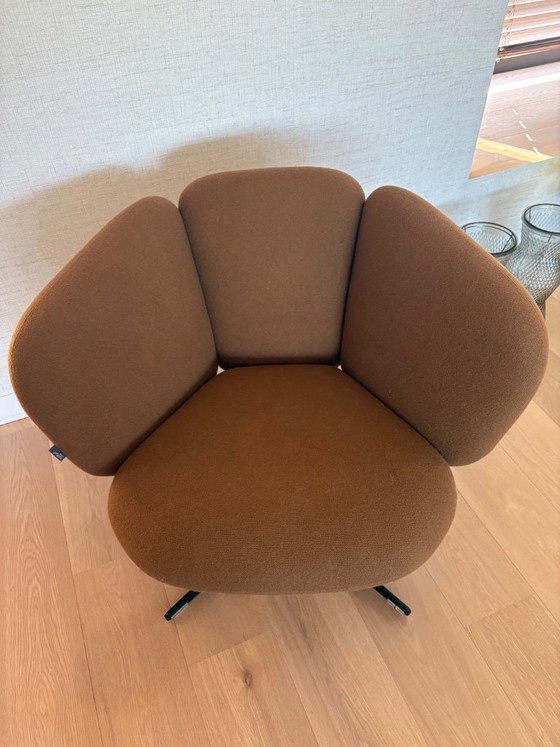 Fauteuil Artifort avec revêtement en tissu marron, Textile, Métal, Modern (photo 3 sur 5)