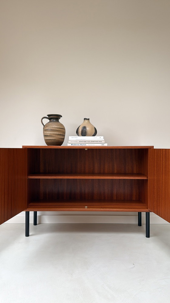 Image 1 of Vintage teak houten kast / dressoir met 2 deuren