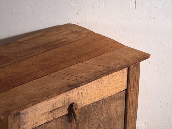 Ancien buffet bas en pin – Europe Centrale, circa 1870 (photo 18 of 40)