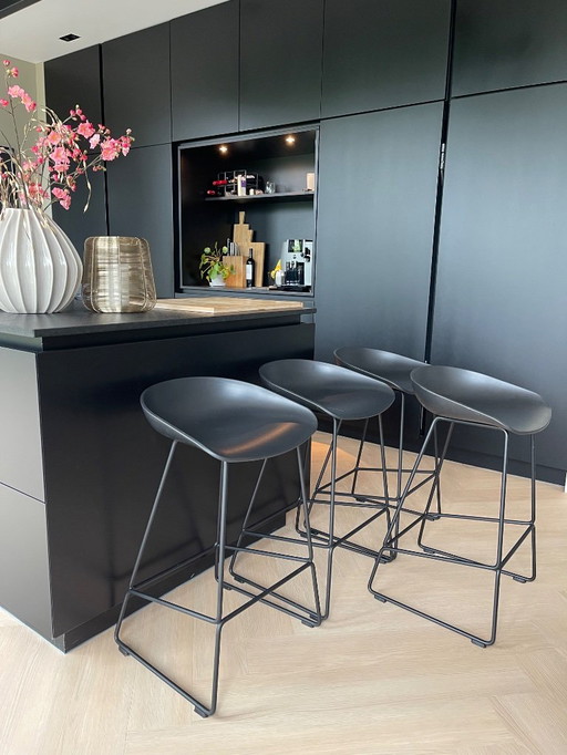 4x Hay bar stools (seat height 65cm)