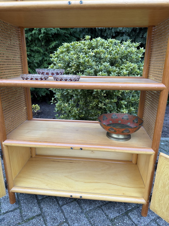 Image 1 of Houten rotan kast vintage boogdesign