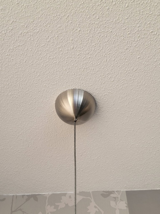 Image 1 of Uhr aus gebürstetem Edelstahl; hängt von der Decke