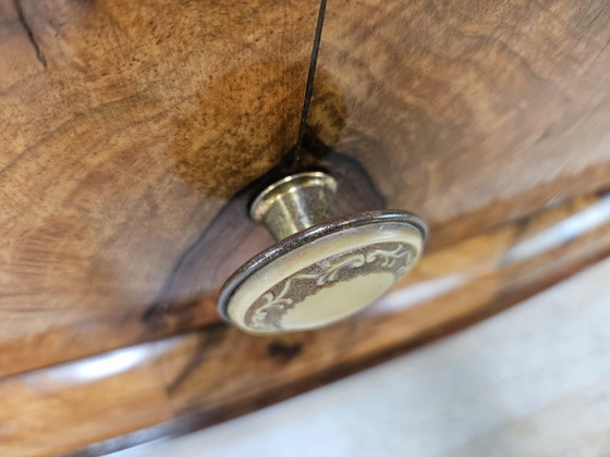 Image 1 of Toscaanse Art Deco kaptafel uit de jaren 40 van walnootwortelhout.