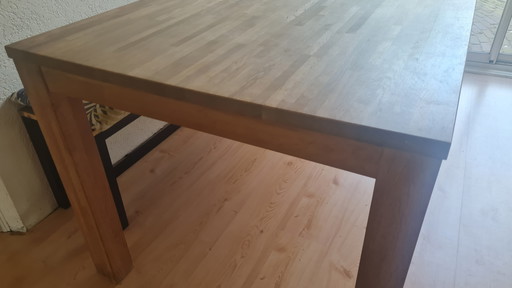Table de salle à manger en chêne