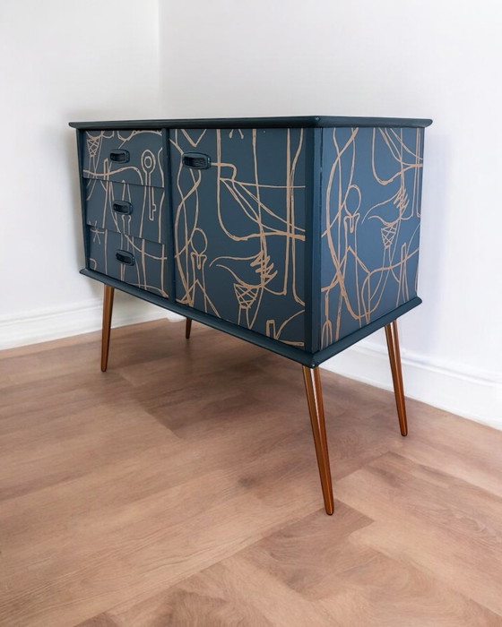 Vintage Sideboard in Blue and Copper – Wood (photo 7 of 9)