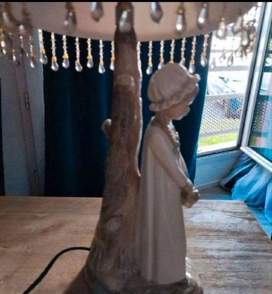 Image 1 of Lampe lladro jeune fille
