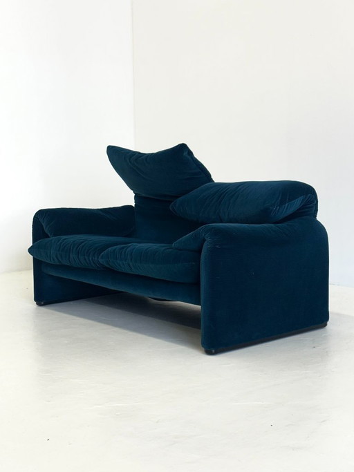 Divano 2 posti Cassina Maralunga a righe verde-blu di Vico Magistretti