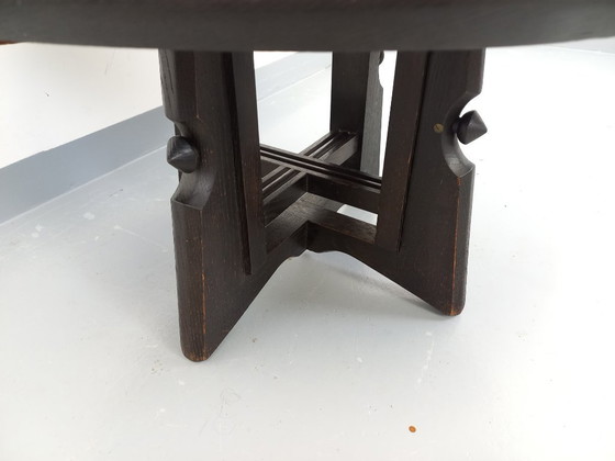 Image 1 of Table basse ronde modulable en table à manger “monte et baisse” vintage Guillerme et Chambron en chêne massif et céramique