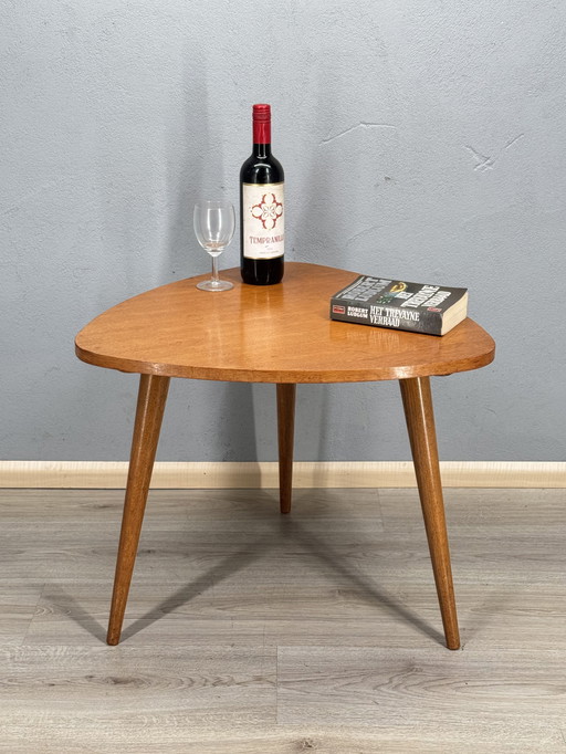 Mesa auxiliar vintage de madera de los años 50