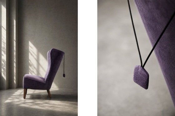 Image 1 of Vintage Scandinavisch-moderne fauteuil met hoge rugleuning, eikenhout en paarse stof, jaren 1950.