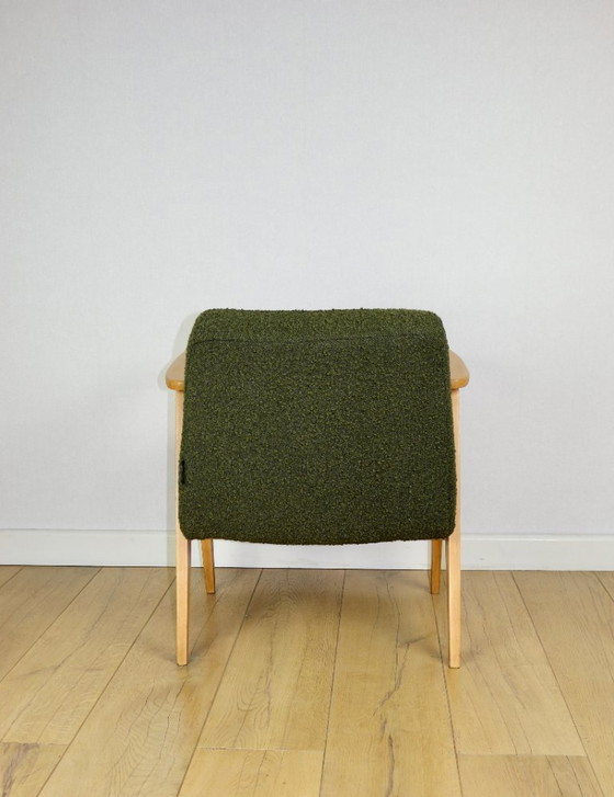 Image 1 of Poltrona Chierowski 366, anni '70, boucle vintage verde oliva - legno chiaro