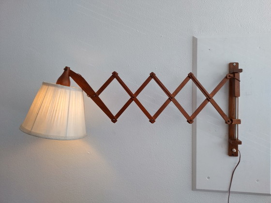 Image 1 of Lampada a forbice in teak - Anni '60 - Vintage