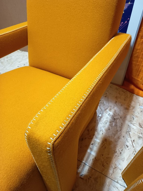 Image 1 of CASSINA Paire de fauteuils Utrecht 637 NEUF 2026 en laine KVARD Moutarde par Gerrit Rietveld
