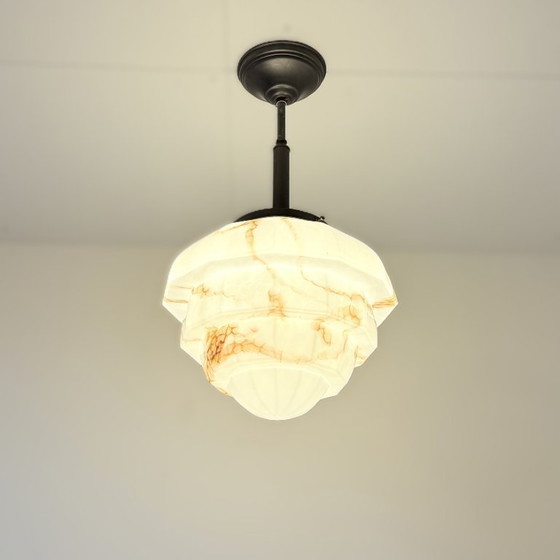 Image 1 of Lampada a sospensione Art Déco con paralume in vetro marmorizzato