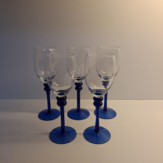 Image 1 of 5 magnifiques verres à vin vintage à pieds bleu cobalt
