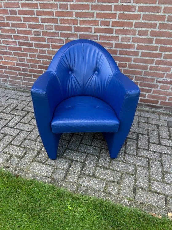 Image 1 of 2x Leolux Carabita armchairs cobalt blue leather