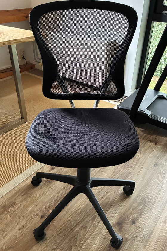 Office chair with adjustment option – Metal (photo 6 of 6)