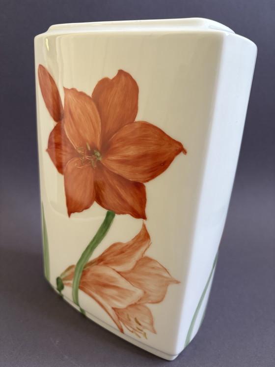 Image 1 of Vase Vintage Wallendorf Amaryllis peint à la main