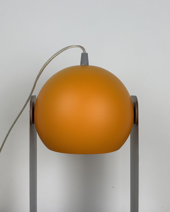 Image 1 of Tafellamp, Massief, Metaal, Oogbal, Ruimtetijdperk, Spoetnik-ontwerp, UFO, Oranje Oogballamp in Retrostijl, Industrieel ontwerp