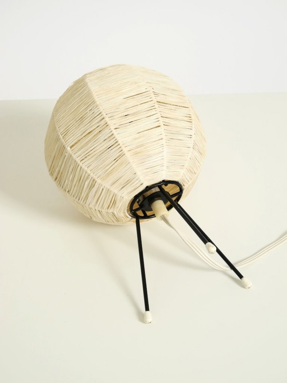 Image 1 of Beautiful mid-century modern tripod raffia table night lamp in very good vintage condition