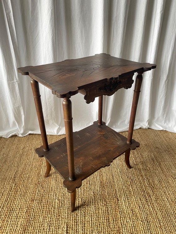 Image 1 of Geschnitzter Beistelltisch aus Holz im Jugendstil, Frankreich, frühes 20. Jahrhundert