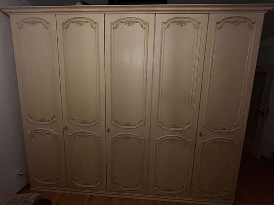 Image 1 of Armadio Trügelmann - Programma THEREBIA Finitura: Meiss/Patinato oro