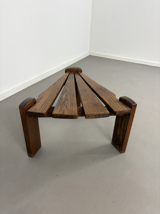Image 1 of Tavolino laterale triangolare brutalista di Dittman per Awa Radbound, anni '60